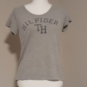 🐈Tommy Hilfiger gray t shirt - size small petite